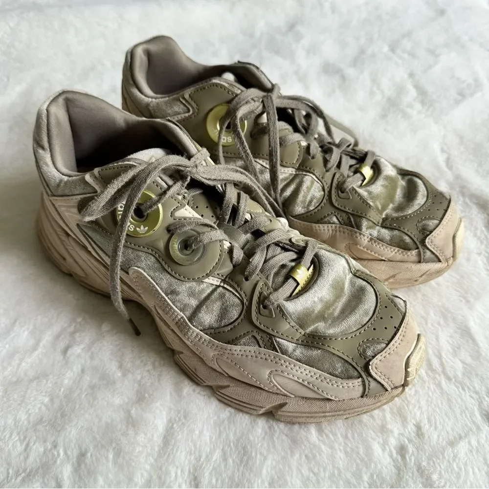 Adidas Astir Green Sneakers Women’s Size 9.5